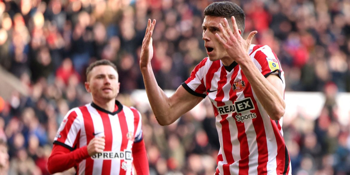 Southampton: Martin Can Unlock Armstrong With Swoop For 6 ft 2 Ace